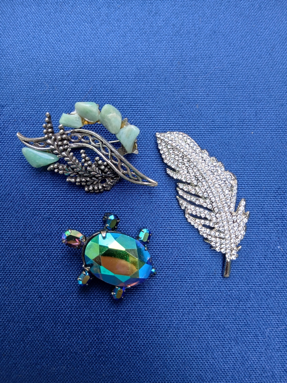 Green Silver Tone Vintage Style Brooches